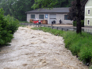 Ramnigtalbach beim Hochwasser 2013.