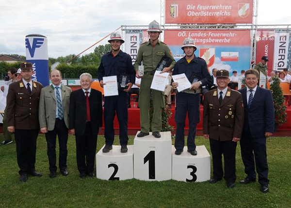 Siegererhrung beim oberösterreichischen Landesfeuerwehrleistungsbewerb 2014 in Steyr mit der FFKürnberg auf Platz 1 in Bronze