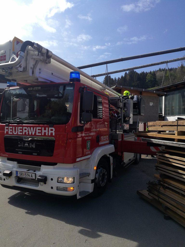 FF Kürnberg Brandeinsatz Hanger Sägewerk
